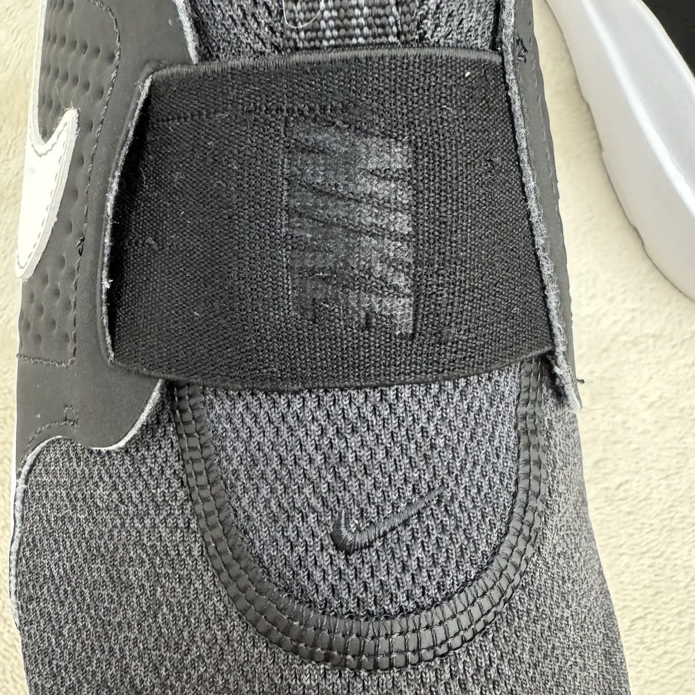 Nike AD Comfort Men 10.5 Black White Slip On Shoes DJ0999-001 Sneakers